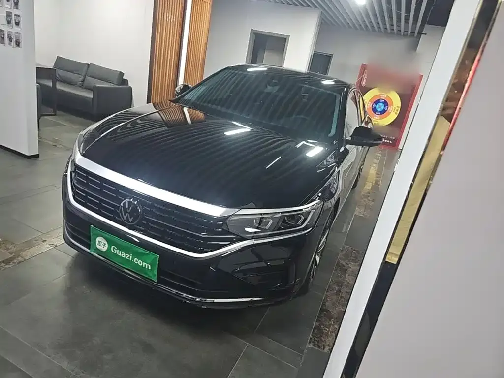 Volkswagen Passat — фото 1