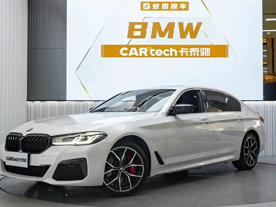 BMW 5 Series — фото 1