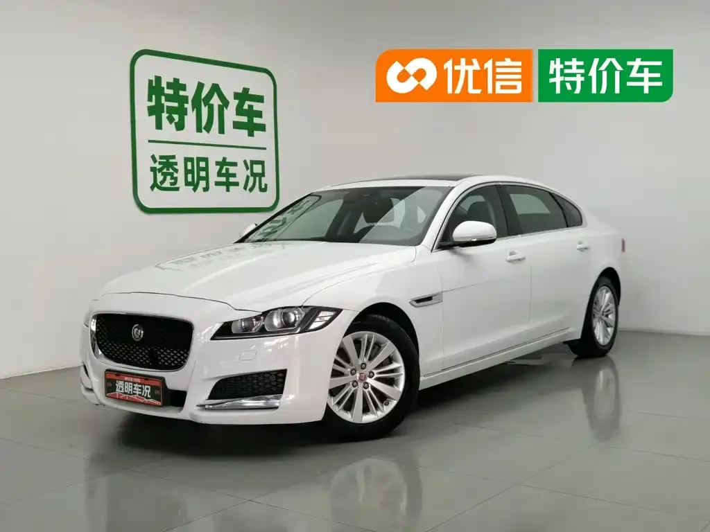 Jaguar XFL — фото 1