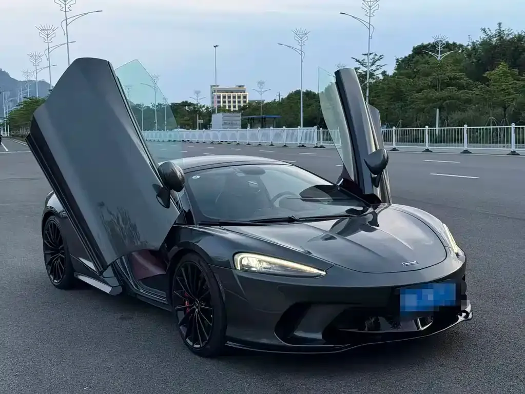 McLaren GT — фото 1
