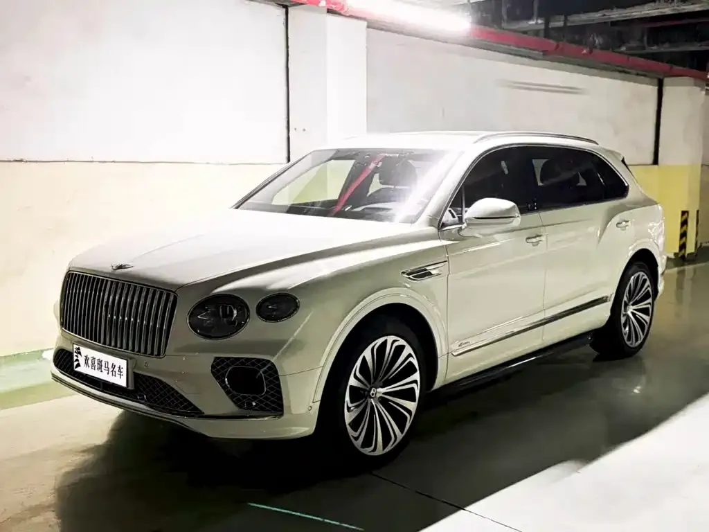 Bentley Bentayga — фото 1