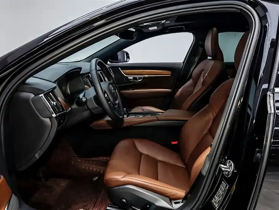 Volvo S90 — фото 10