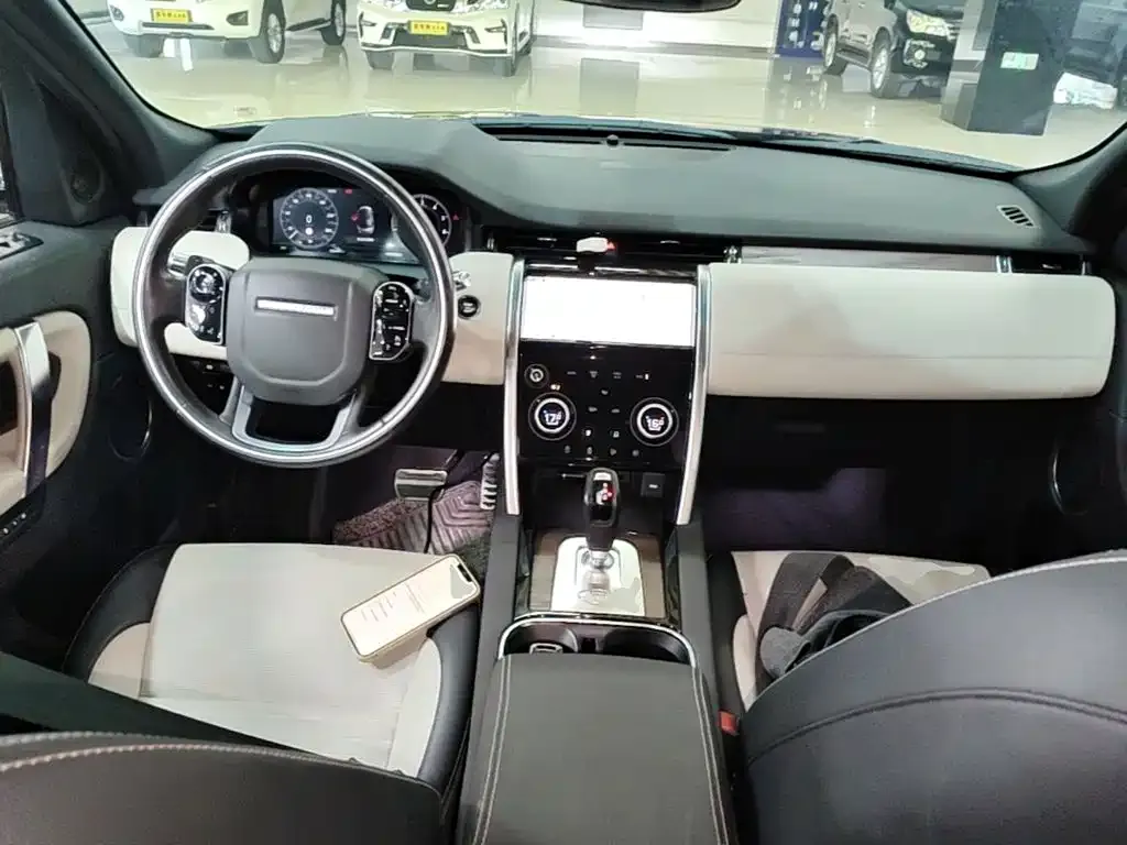 Land Rover Discovery Sport Hybrid — фото 8