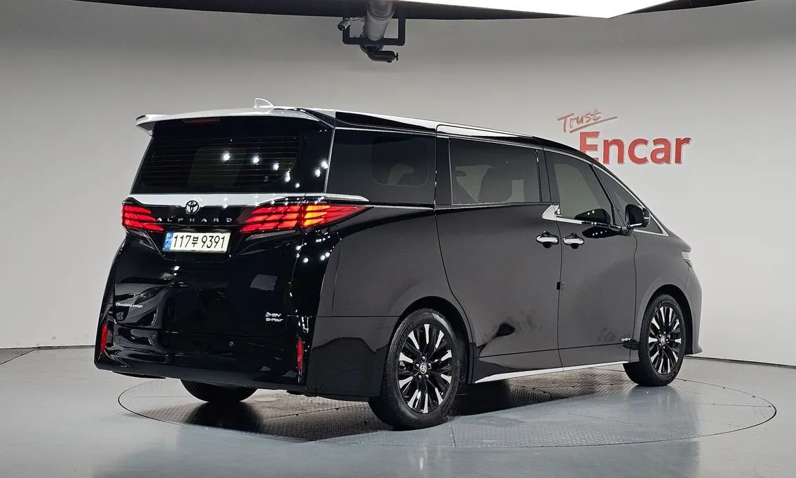 Toyota Alphard — фото 6