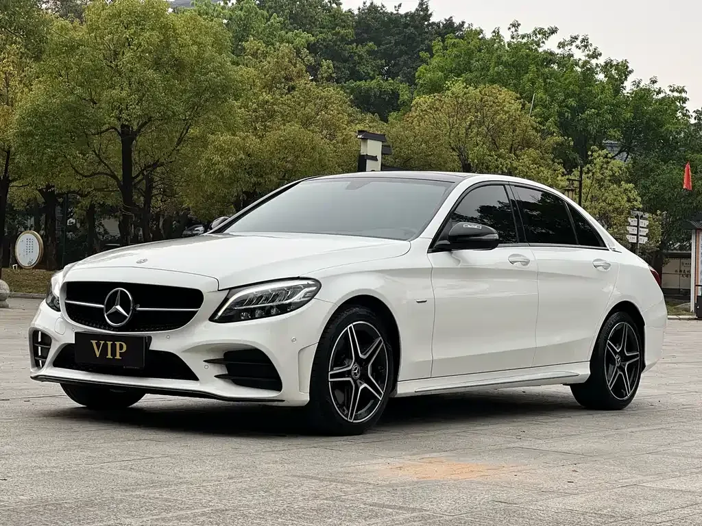 Mercedes-Benz C-Class — фото 1