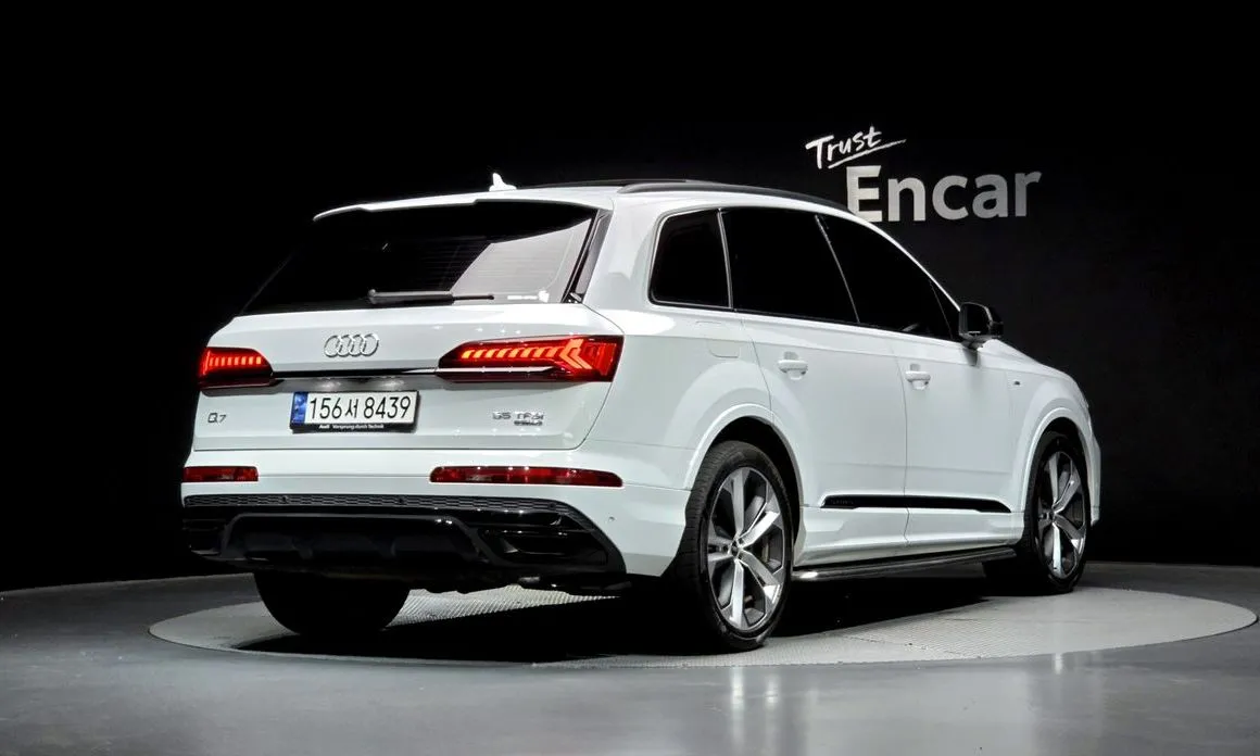 Audi Q7 — фото 2