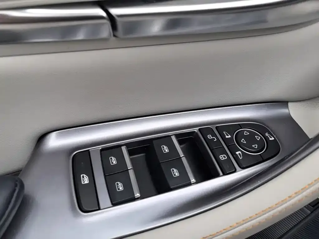 BYD PLUS New Energy — фото 4