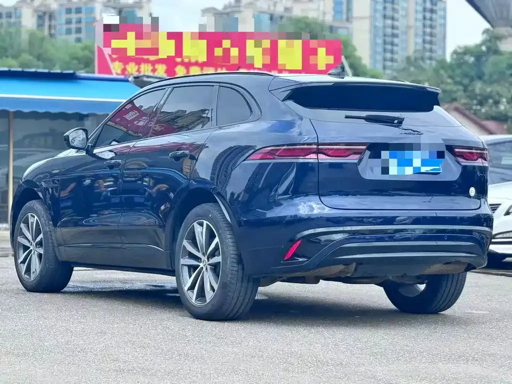 Jaguar F-PACE — фото 8
