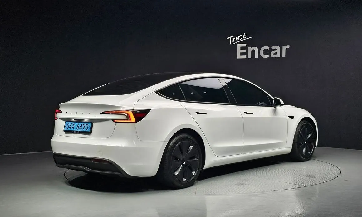 Tesla Model 3 — фото 3