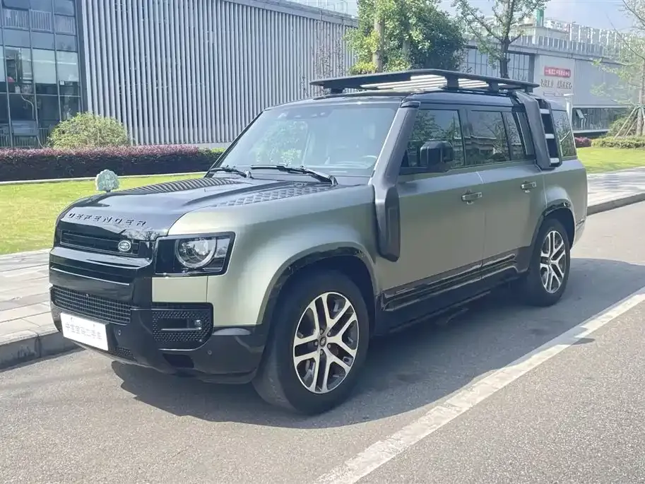 Land Rover Defender — фото 1