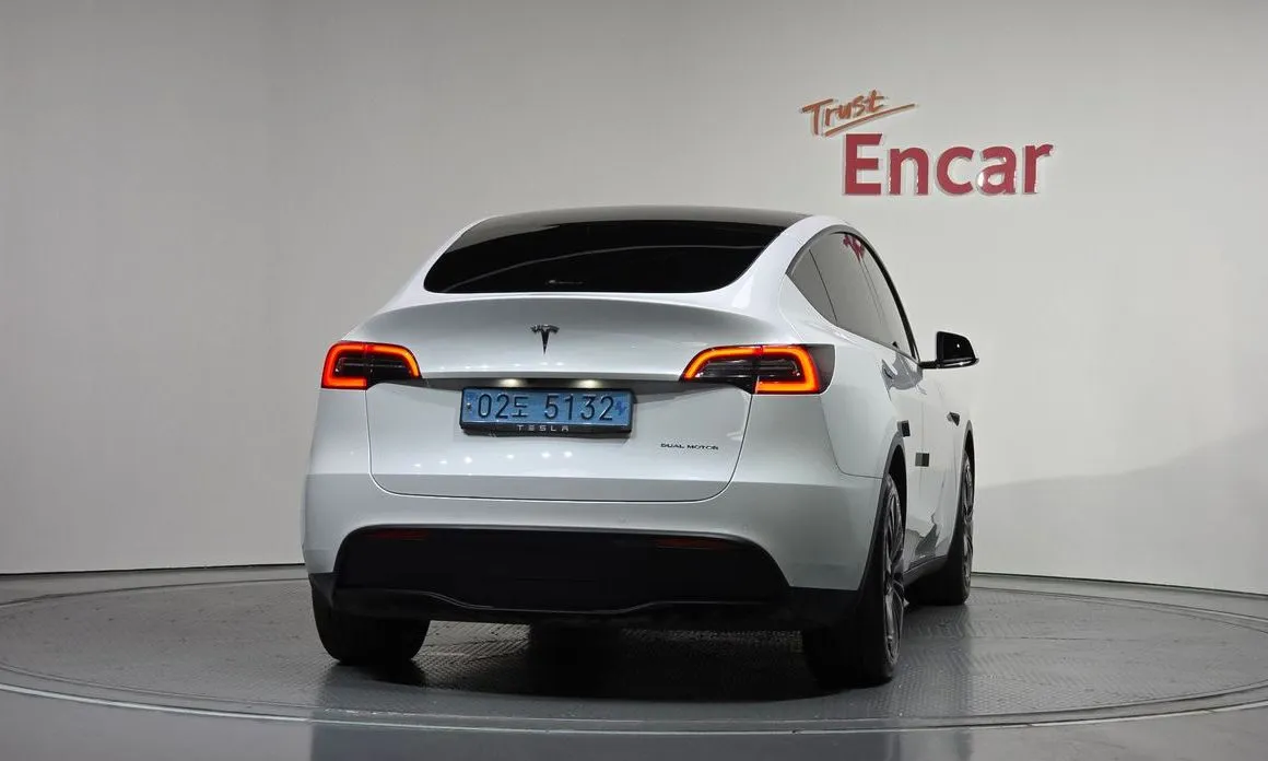 Tesla Model Y — фото 3