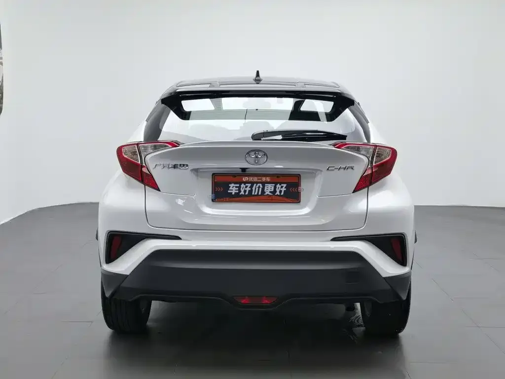 Toyota C-HR — фото 9