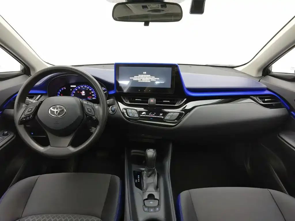 Toyota C-HR — фото 4