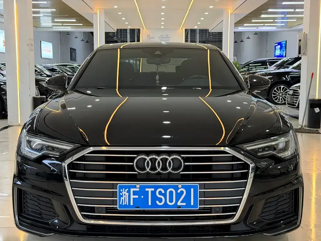 Audi A6L — фото 5