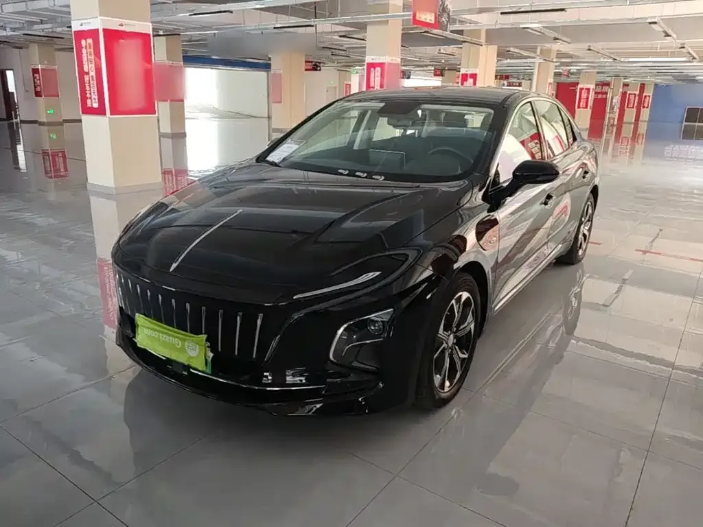 Hongqi E-QM5 — фото 1