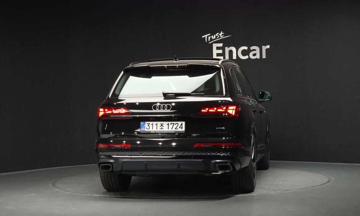 Audi Q7 — фото 3