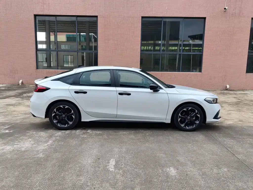 Honda Civic — фото 10