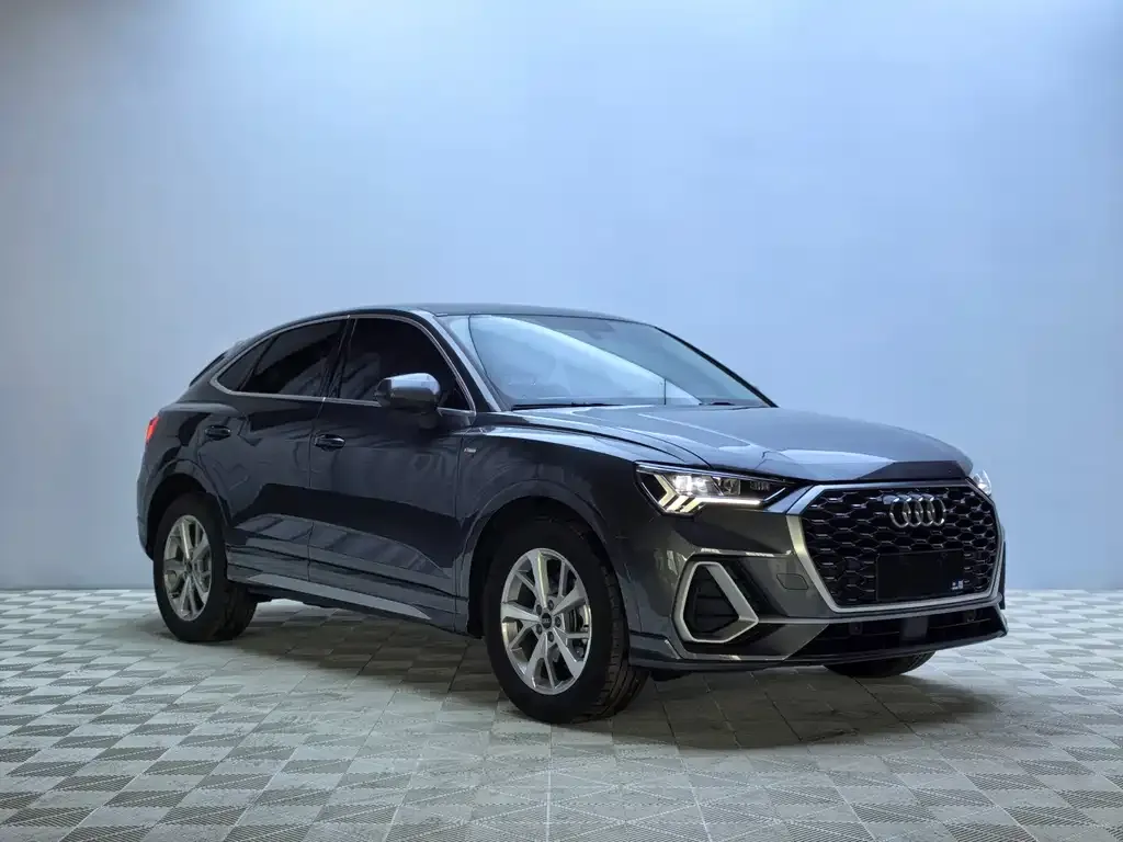 Audi Q3 Sportback — фото 8