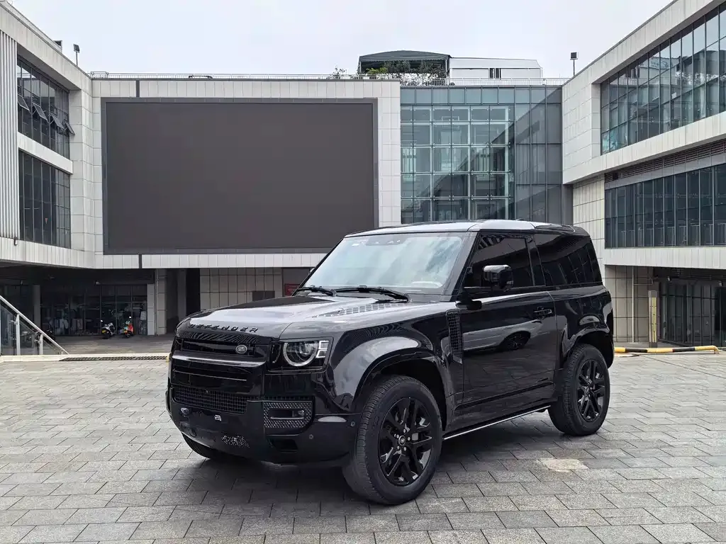 Land Rover Defender — фото 1