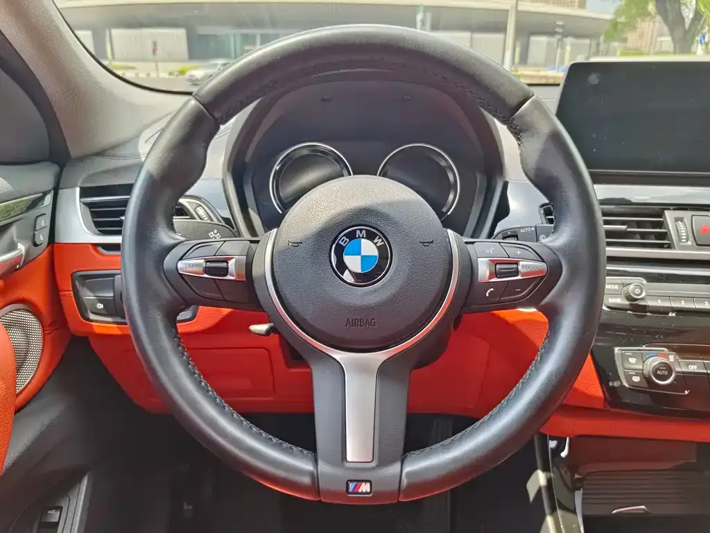 BMW X2 — фото 10