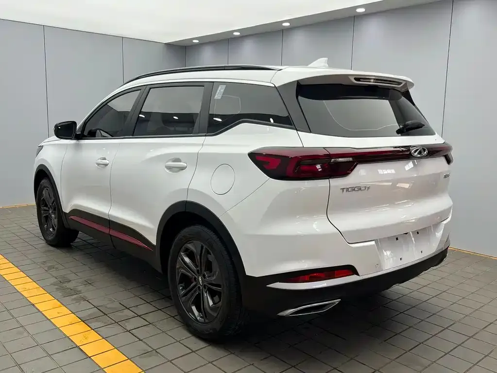 Chery Tiggo 7 — фото 10