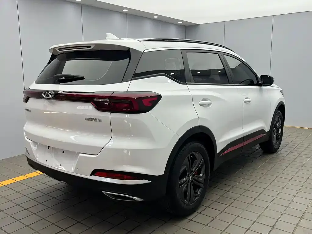 Chery Tiggo 7 — фото 8