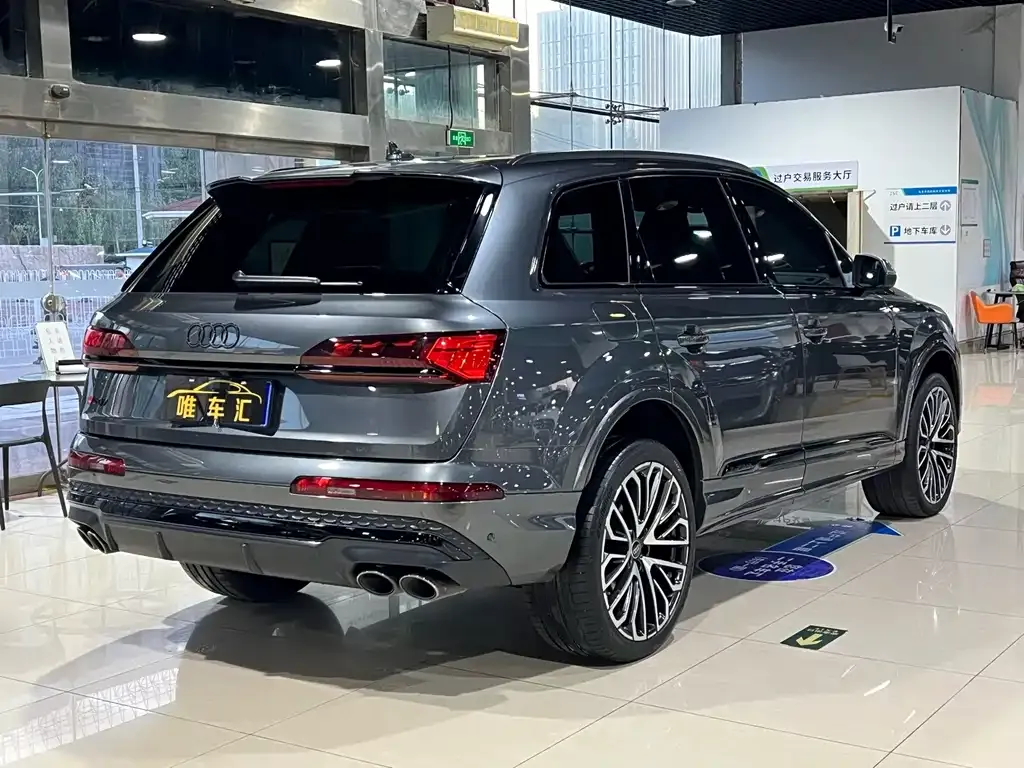 Audi SQ7 — фото 10