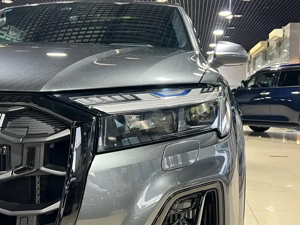 Audi SQ7 — фото 6