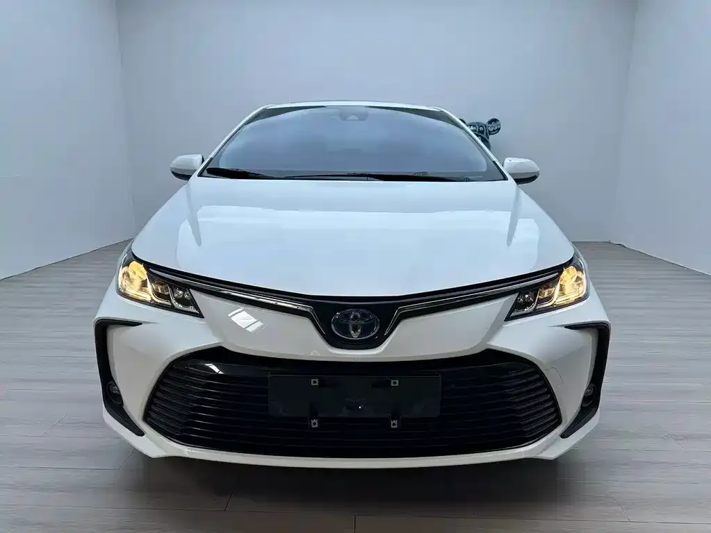 Toyota Corolla — фото 2