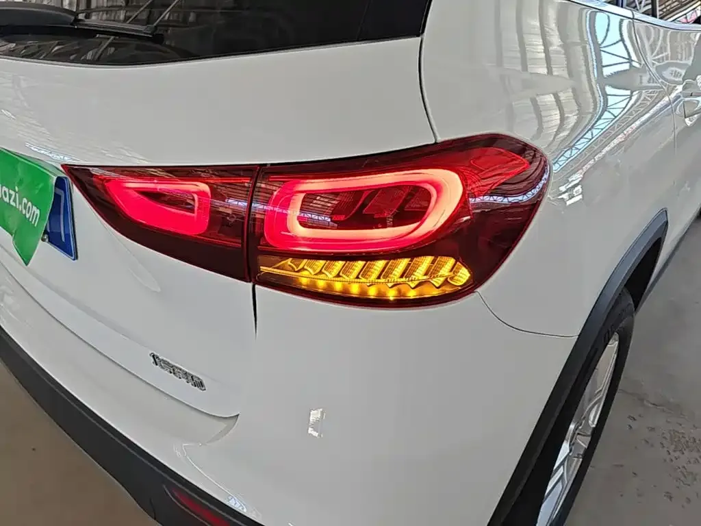 Mercedes-Benz GLA — фото 8