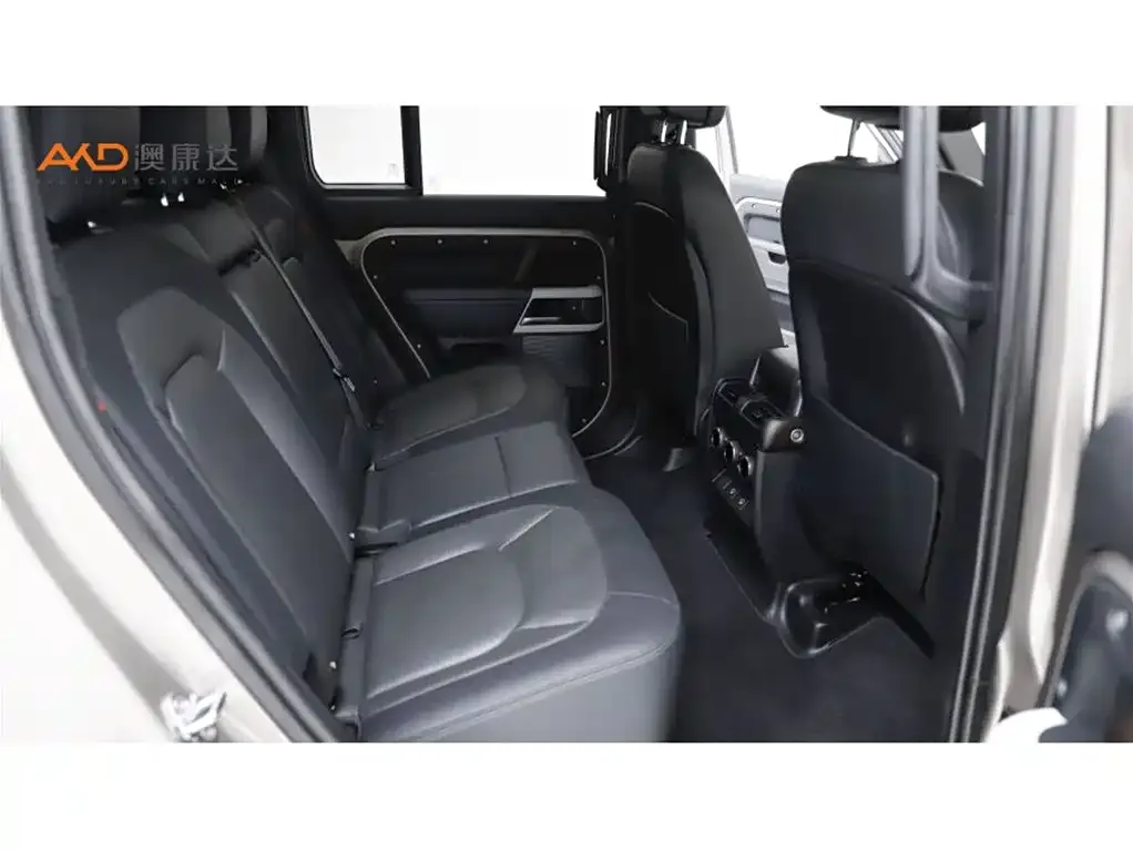 Land Rover Defender — фото 10
