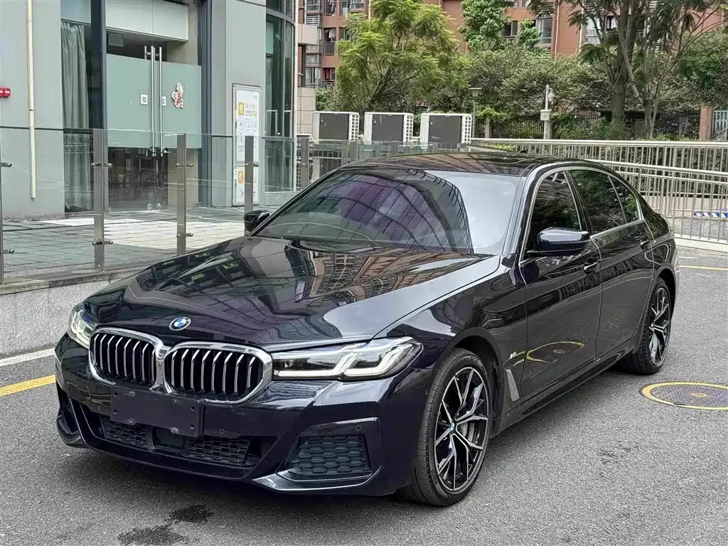 BMW 5 Series — фото 10