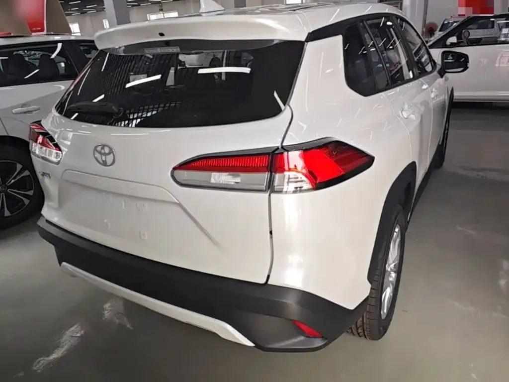 Toyota Corolla Cross — фото 3
