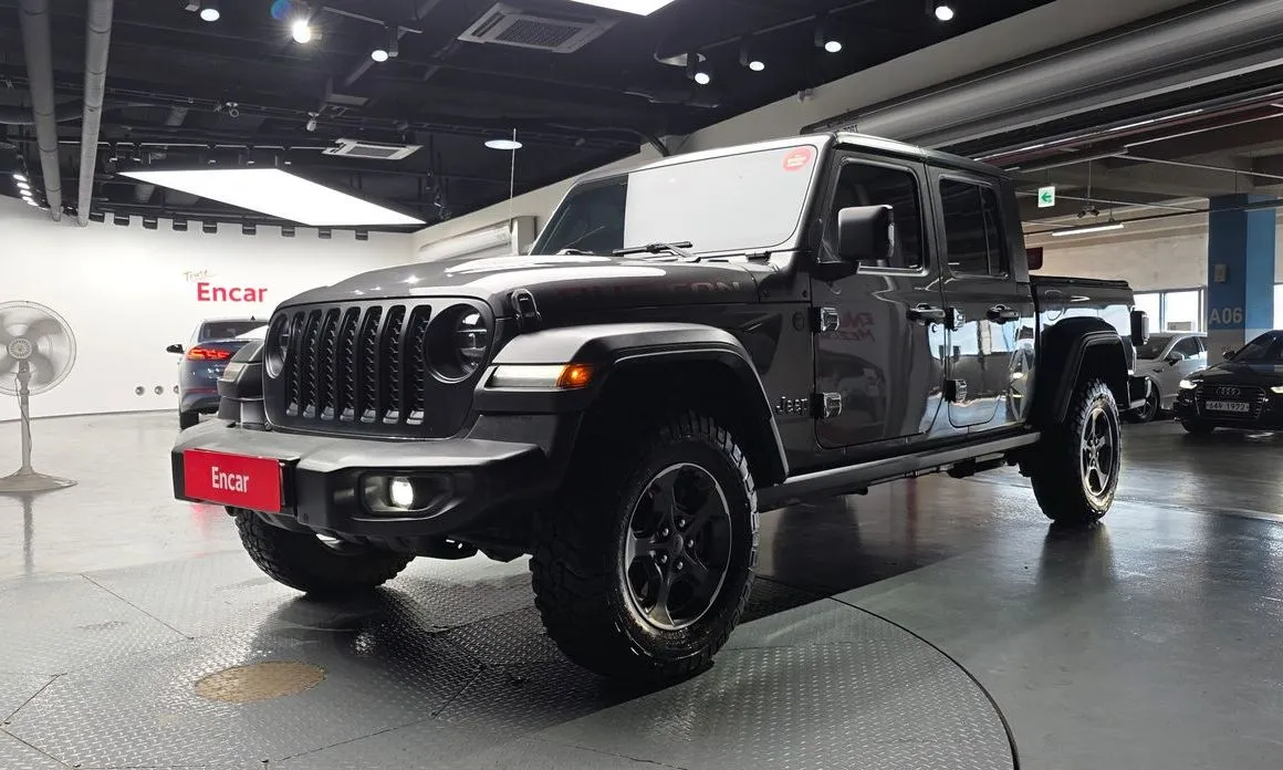 Jeep Gladiator — фото 1