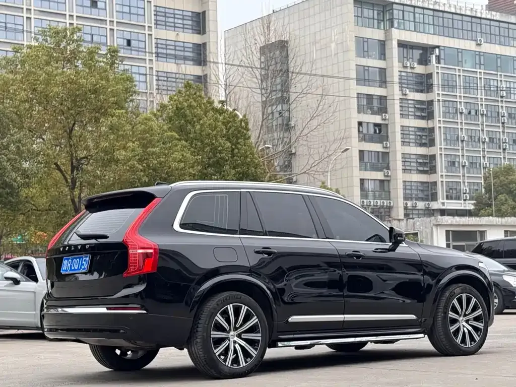 Volvo XC90 — фото 5