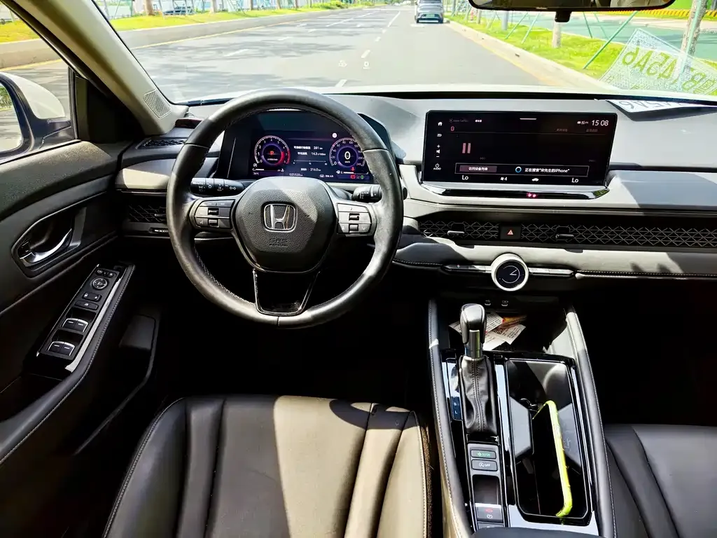 Honda Accord — фото 3