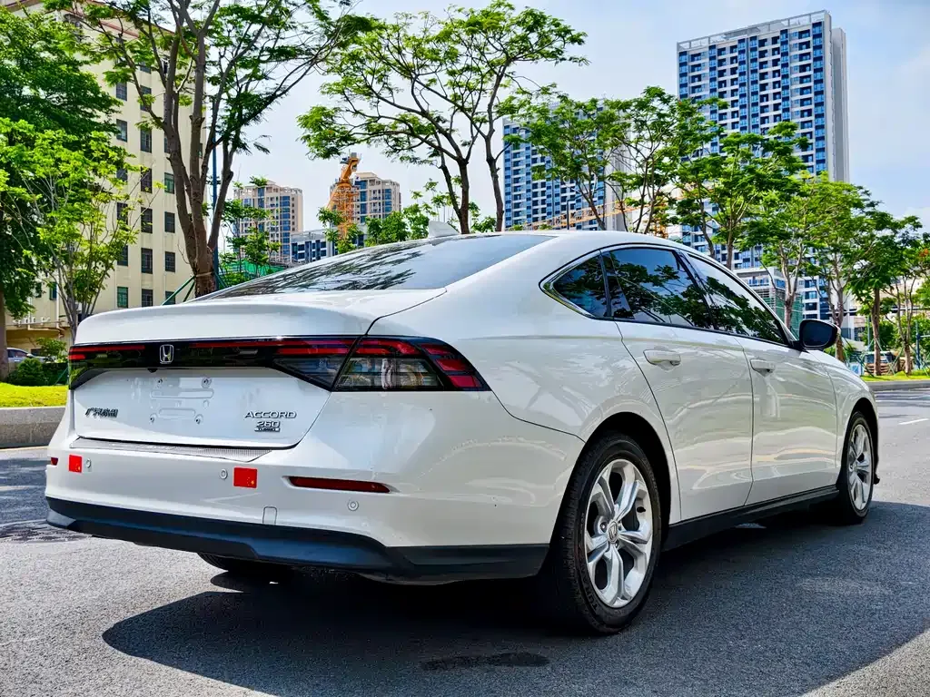 Honda Accord — фото 4