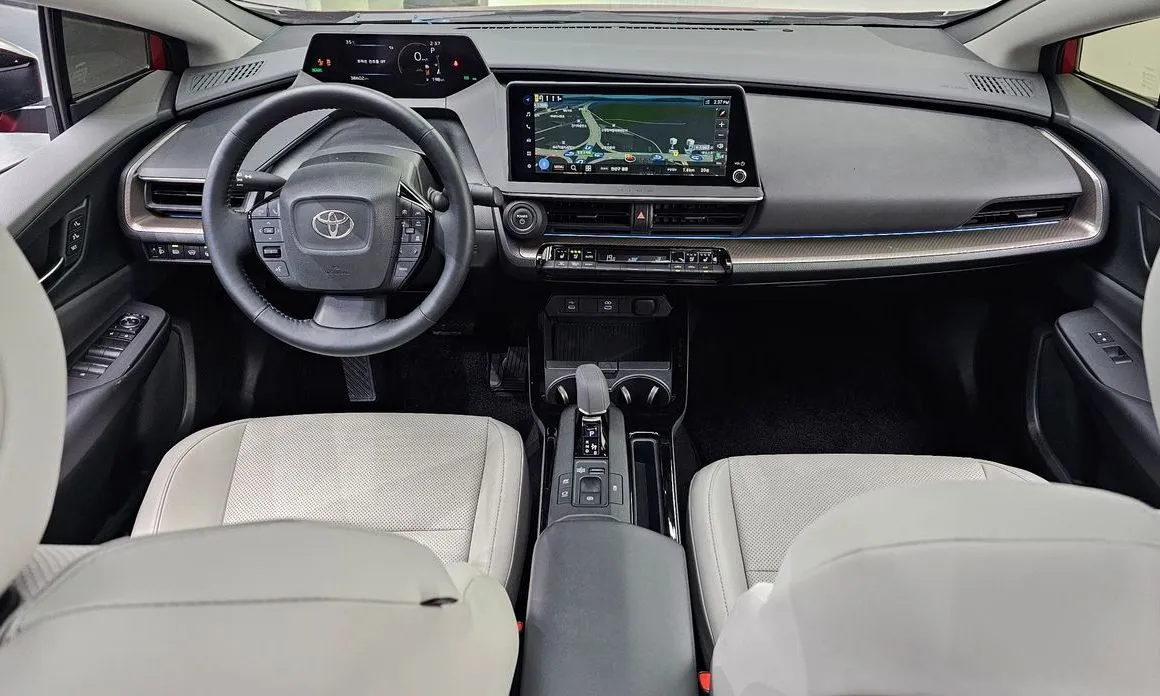 Toyota Prius — фото 5