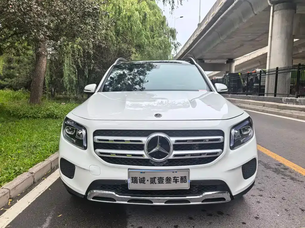 Mercedes-Benz GLB — фото 10