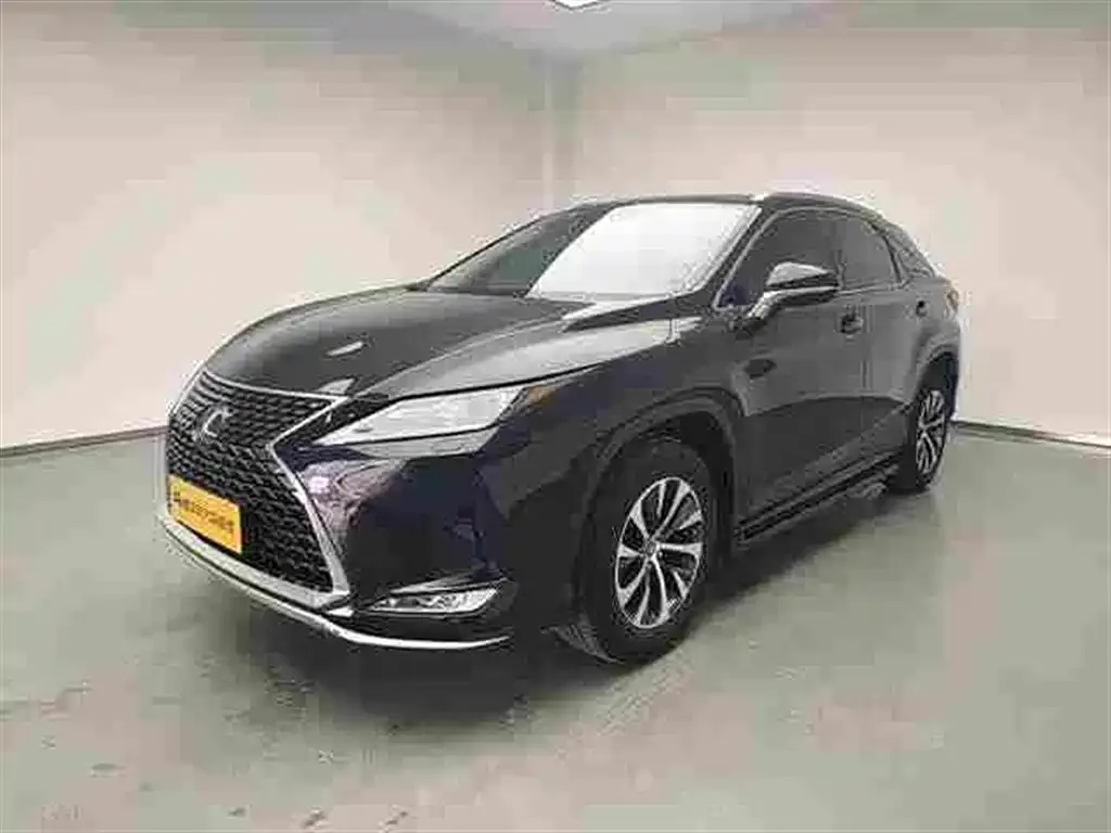 Lexus RX — фото 1