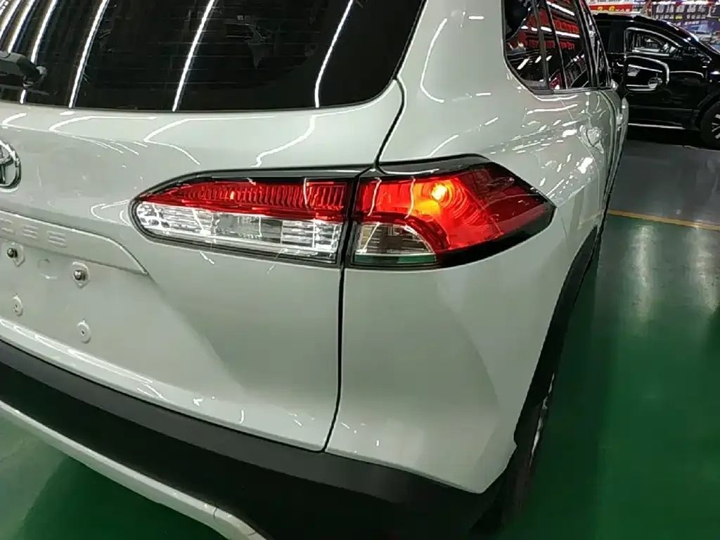 Toyota Corolla Cross — фото 2