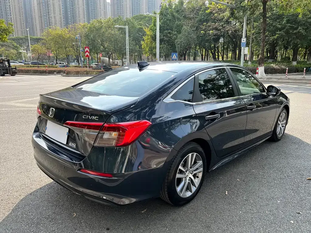 Honda Civic — фото 10
