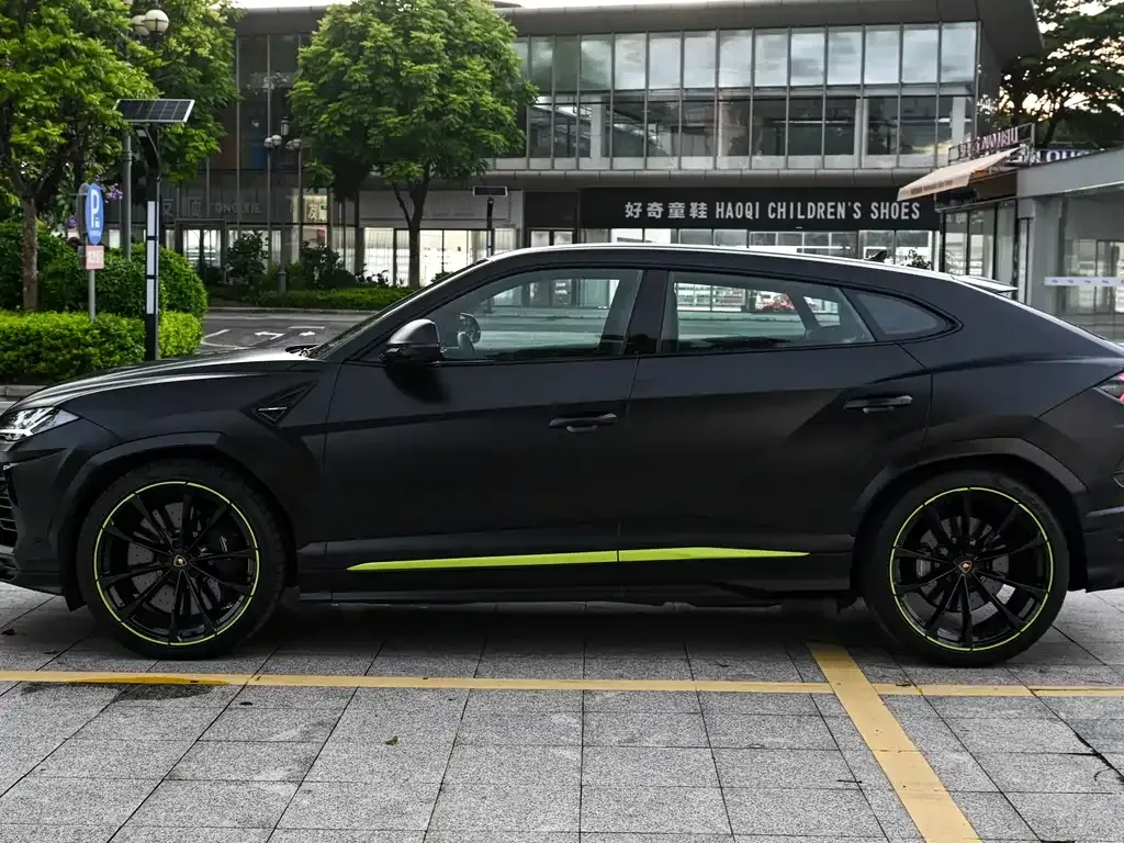 Lamborghini Urus — фото 5