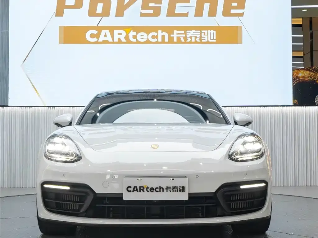 Porsche Panamera — фото 1