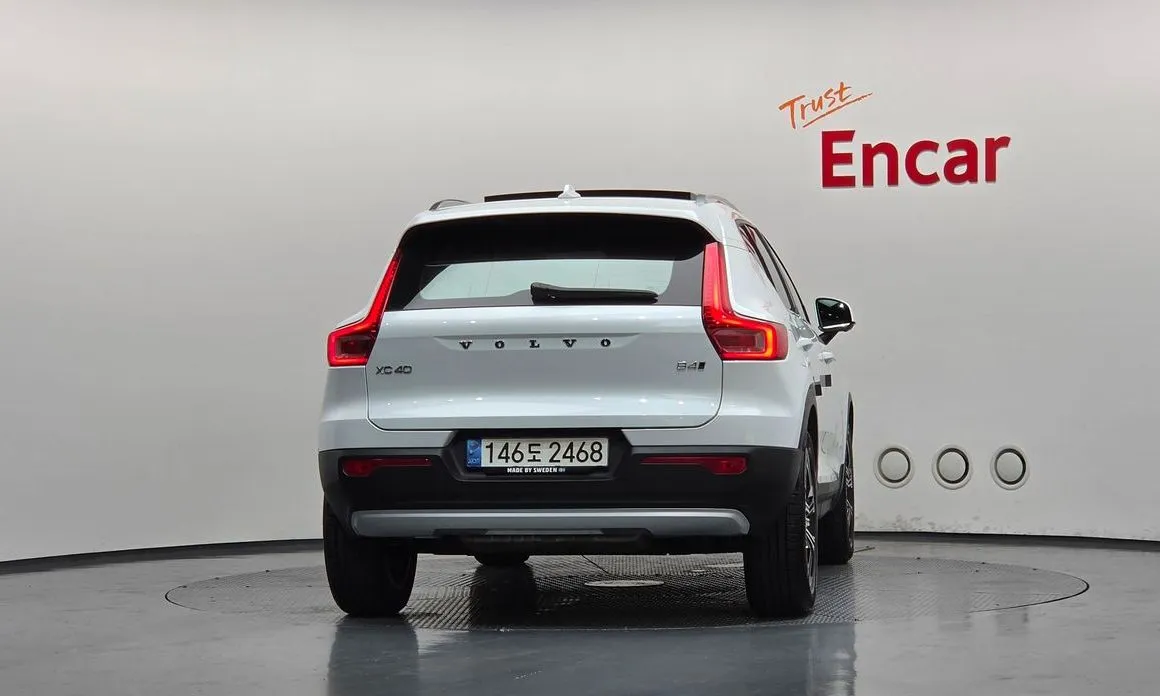 Volvo XC40 — фото 2