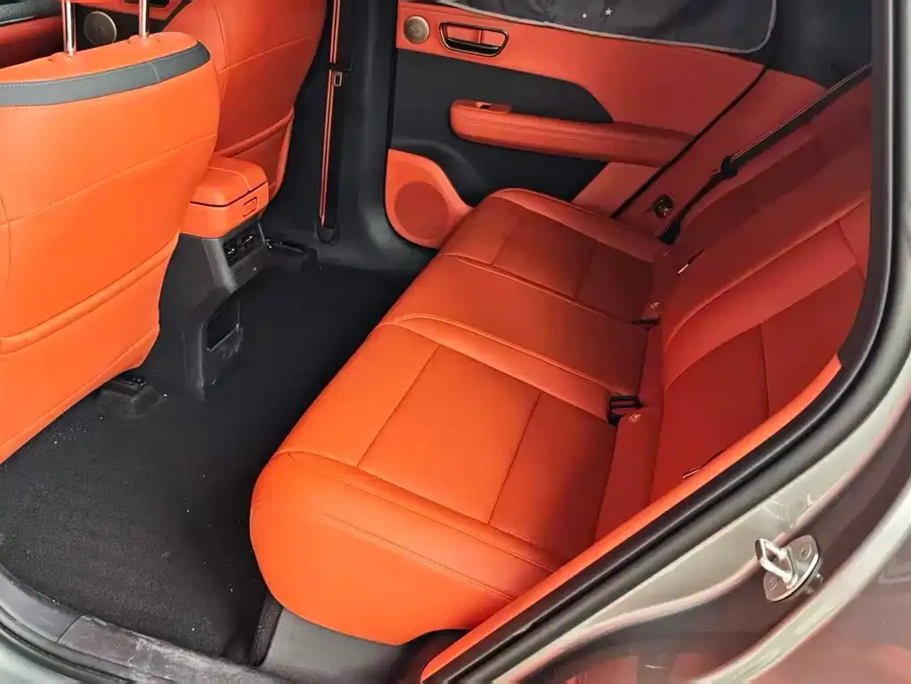 Toyota bZ3X — фото 3