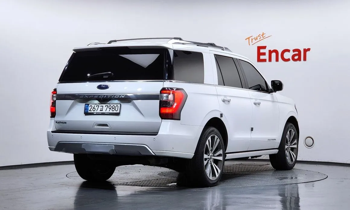 Ford Expedition — фото 3