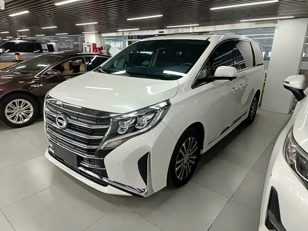GAC Motor Trumpchi M8 — фото 1