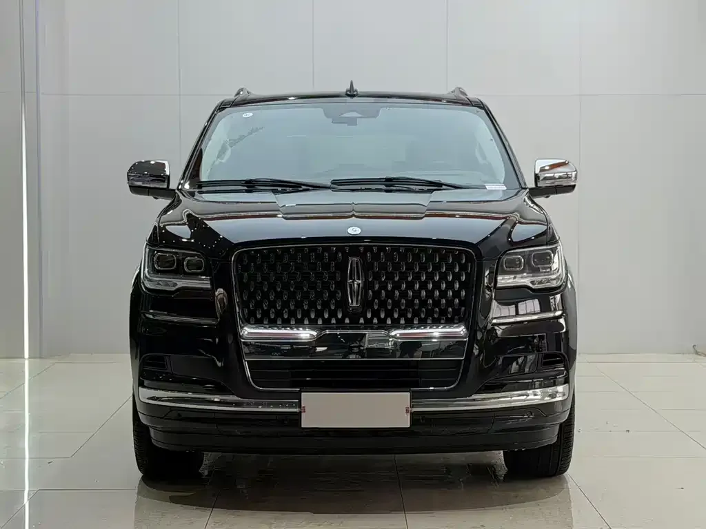 Lincoln Navigator — фото 1