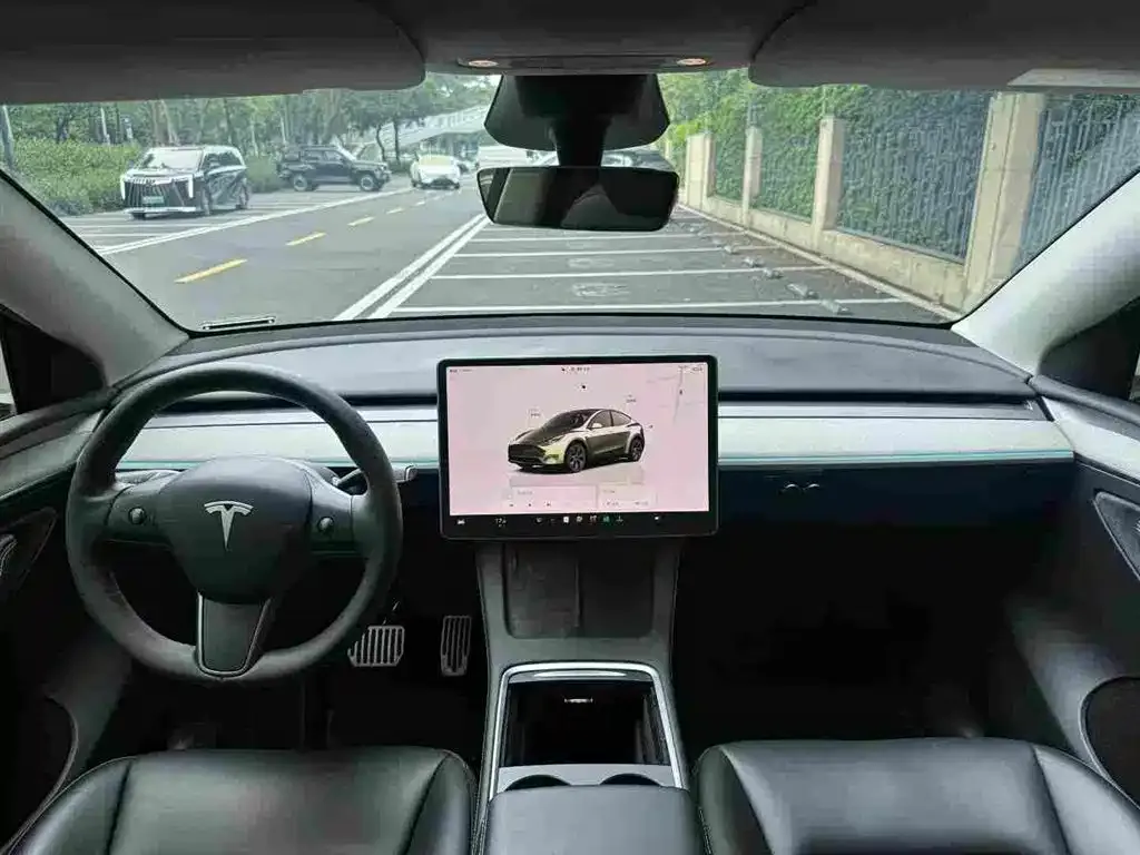 Tesla Model Y — фото 4